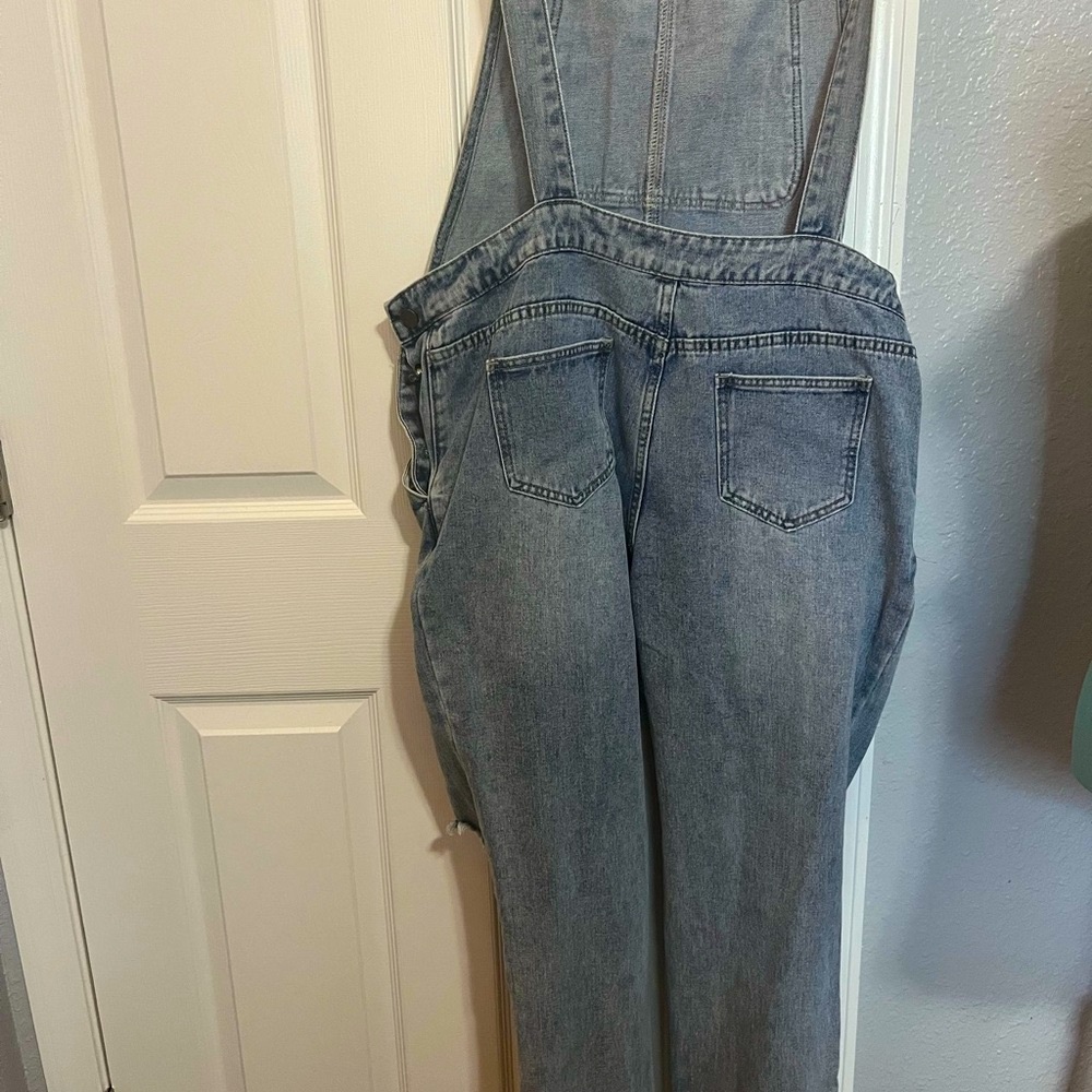 NWT Sheilay Denim Overalls with Colorful Graphic Lip Design Lg - Picture 5 of 9
